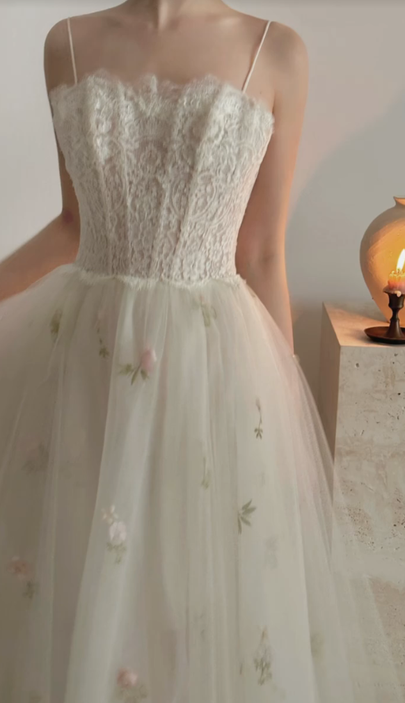 Graceful Spaghetti Straps White Homecoming Dress Lace Appliques A-Line Birthday Dress GG7242