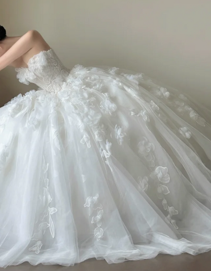 Romantic White Wedding Dress Appliques Tulle A-Line Bridal Dress GG7250
