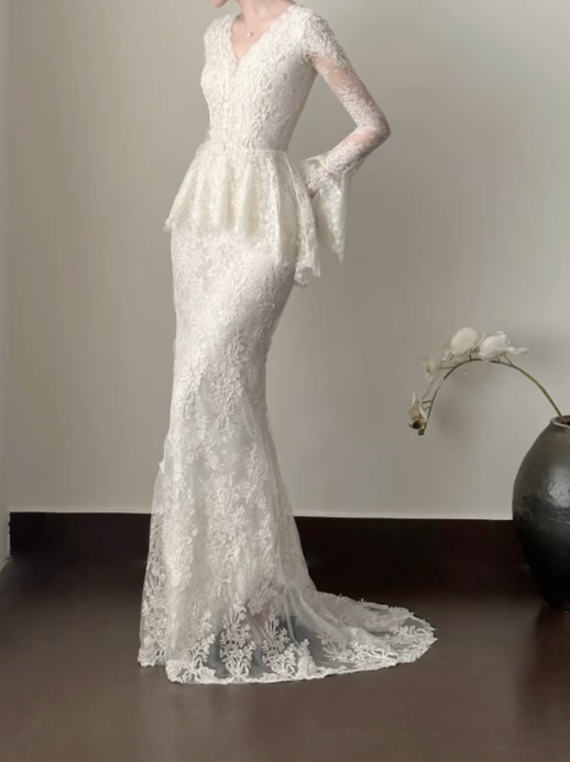 Glamorous V Neck Wedding Dress Lace Long Sleeve Mermaid Bridal Dress GG7255