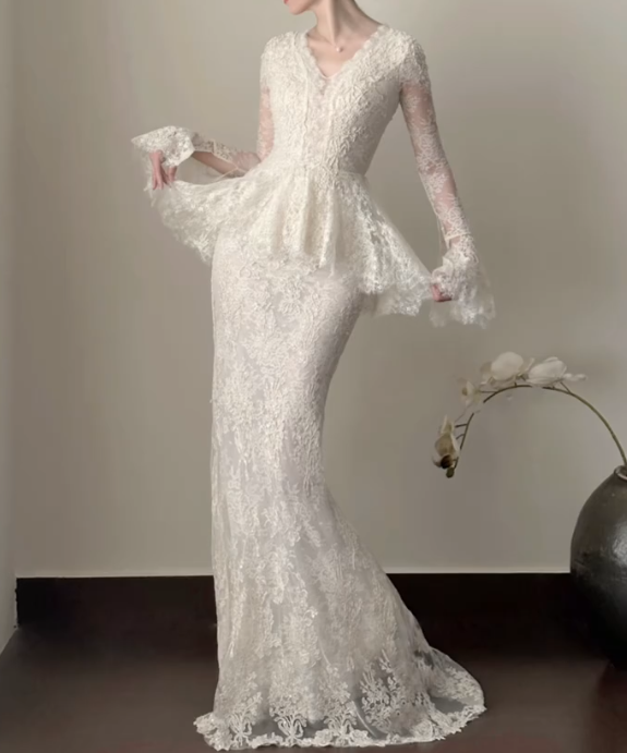 Glamorous V Neck Wedding Dress Lace Long Sleeve Mermaid Bridal Dress GG7255
