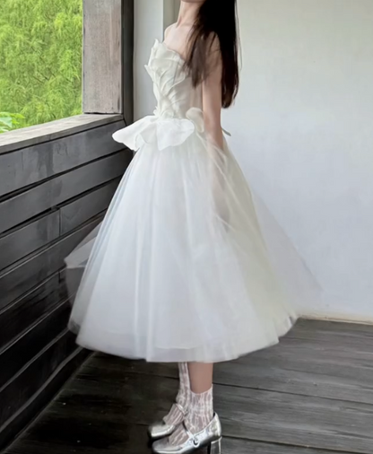 Elegant Strapless White Wedding Dress Petals Tulle A-Line Bridal Dress GG7257