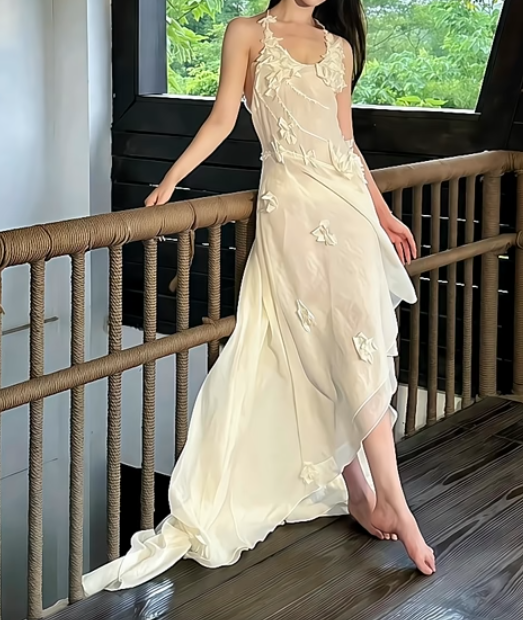 Fascinating Ivory Halter Prom Dress Appliques A-Line Formal Dress GG7263