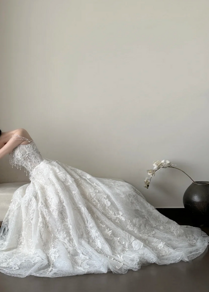 Enchanting Off-Shoulder Wedding Dress Beading Appliques A-Line Bridal Dress GG7265