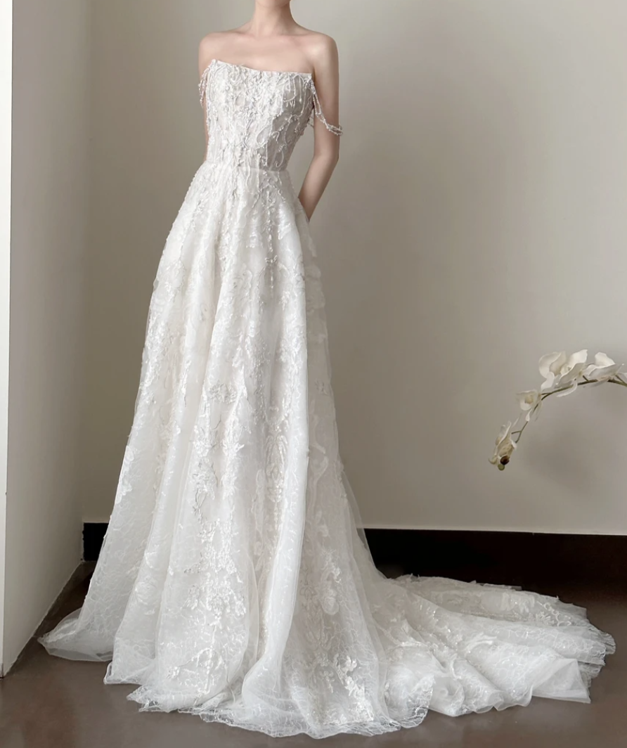 Enchanting Off-Shoulder Wedding Dress Beading Appliques A-Line Bridal Dress GG7265