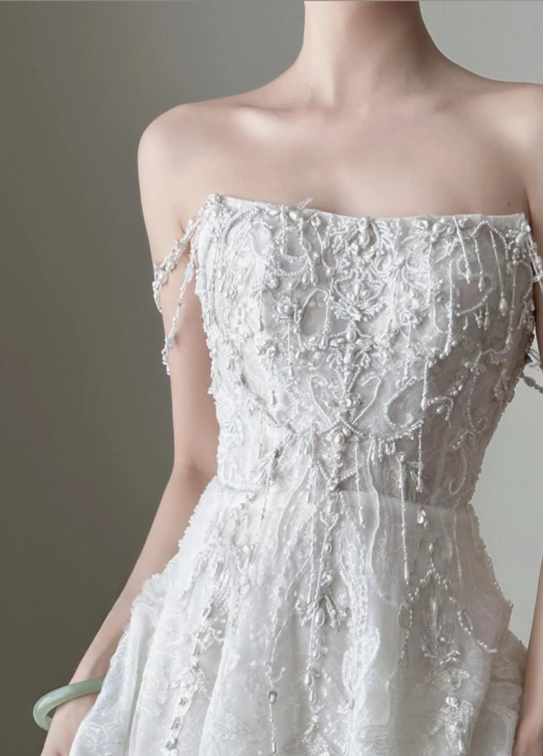 Enchanting Off-Shoulder Wedding Dress Beading Appliques A-Line Bridal Dress GG7265