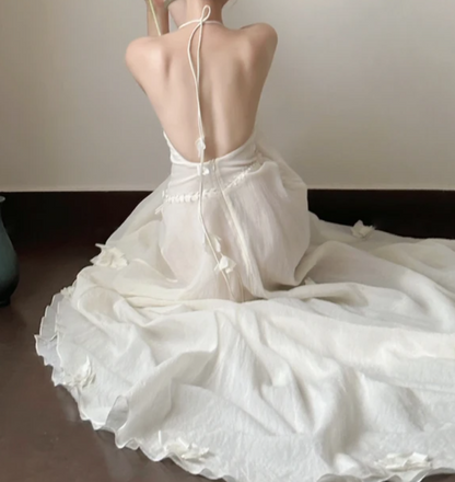 Flowy Halter Neck Wedding Dress Backless Appliques A-Line Bridal Dress GG7268