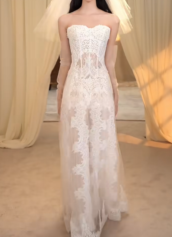 Enchanting Strapless Wedding Dress Lace A-Line Bridal Dress GG7270