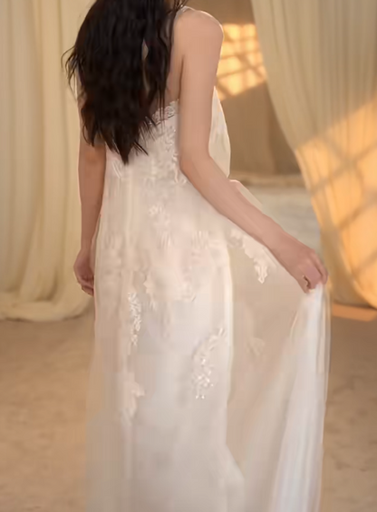 Gorgeous Spaghetti Straps Wedding Dress Appliques Tulle A-Line Bridal Dress GG7276