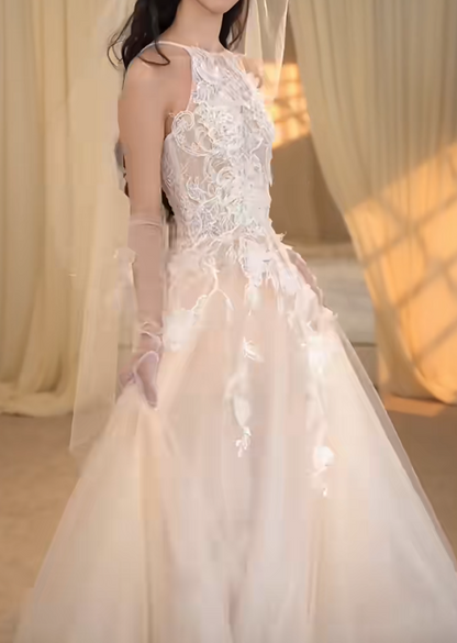 Glamorous Halter Neck Wedding Dress Appliques Tulle A-Line Bridal Dress GG7279