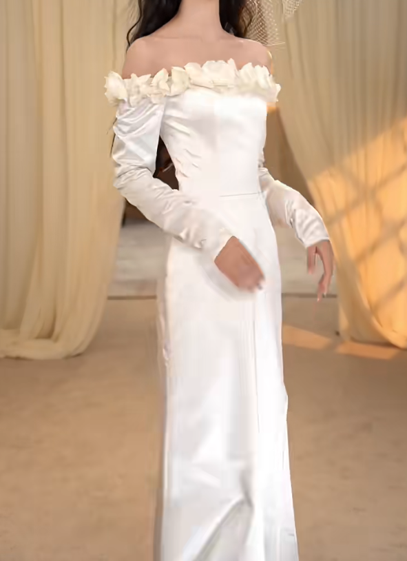 Chic Off-Shoulder Appliques Wedding Dress Long Sleeve Satin Mermaid Bridal Dress GG7287