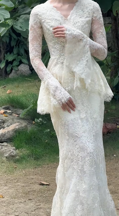 Romantic V Neck Wedding Dress Lace Long Sleeve Mermaid Bridal Dress GG7292