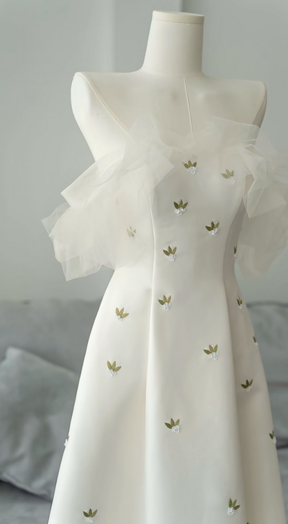 Gorgeous Off-Shoulder Wedding Dress Satin Floral A-Line Bridal Dress GG7293