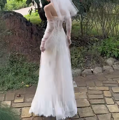 Playful Strapless Wedding Dress Appliques Lace A-Line Bridal Dress GG7295