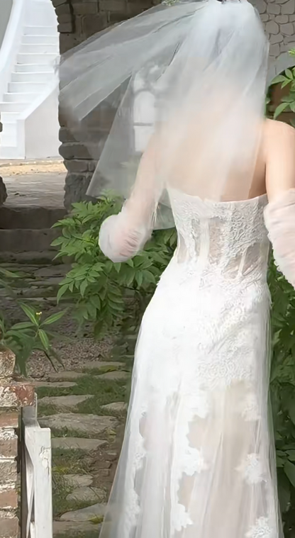 Playful Strapless Wedding Dress Appliques Lace A-Line Bridal Dress GG7295