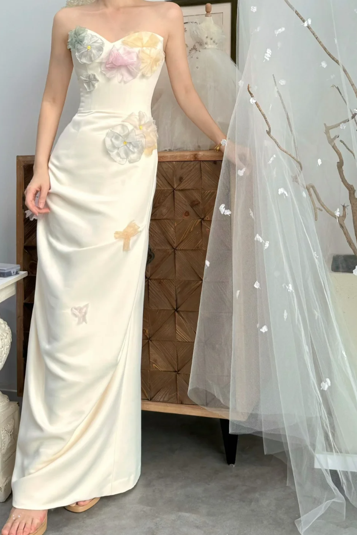 Cute Strapless Appliques Wedding Dress White Sheath Bridal Dress GG7297