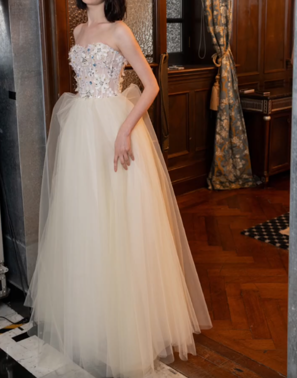 Glam Strapless Wedding Dress Appliques Sequins Tulle A-Line Bridal Dress GG7308