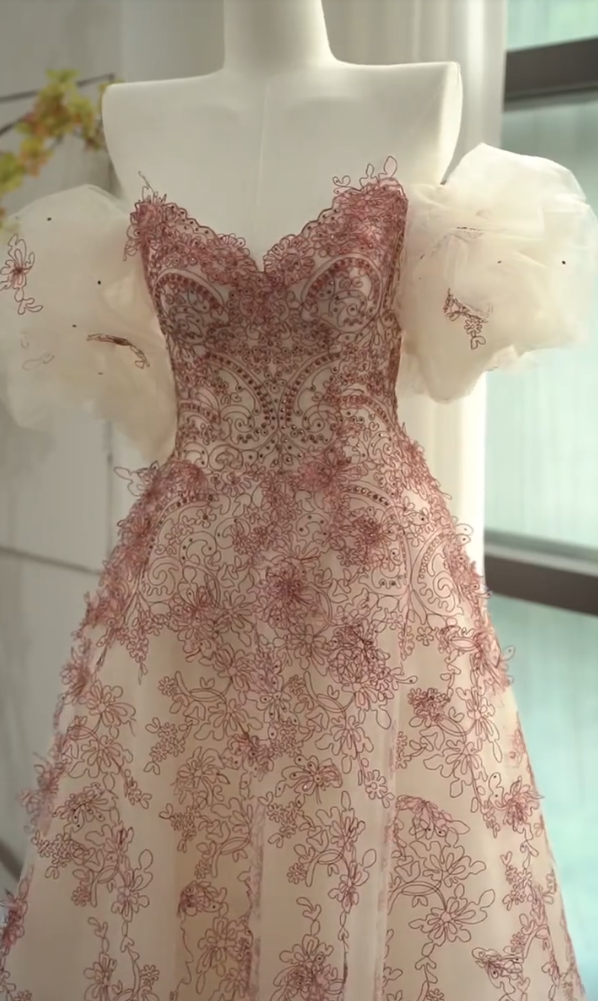 Alluring Off-Shoulder Red Prom Dress Appliques Tulle A-Line Evening Dress GG7309