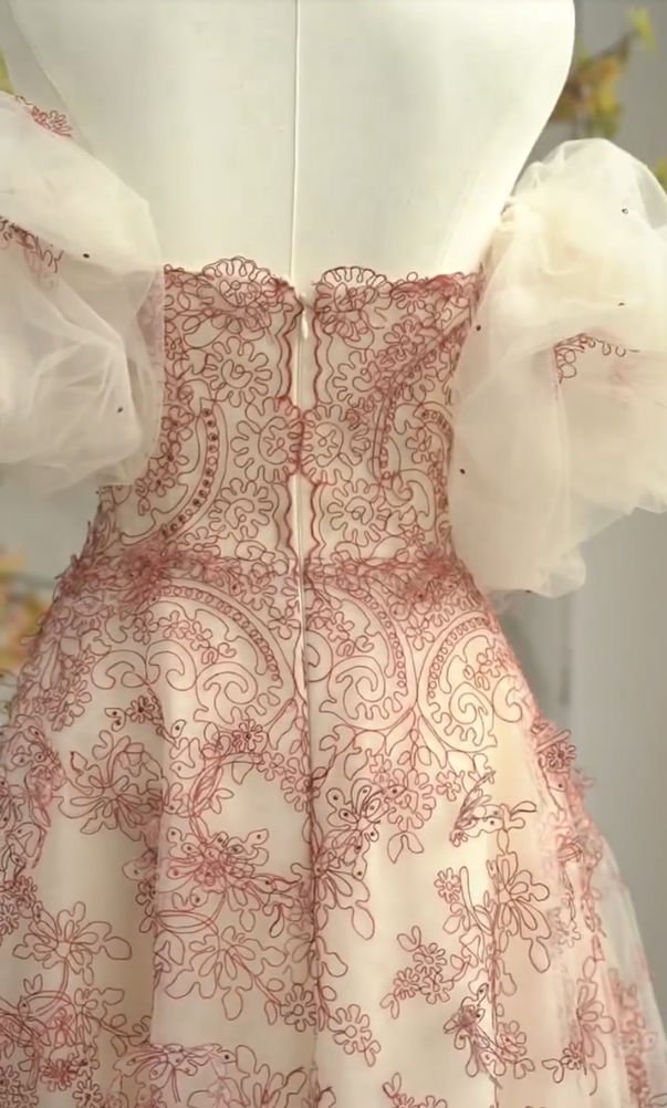 Alluring Off-Shoulder Red Prom Dress Appliques Tulle A-Line Evening Dress GG7309