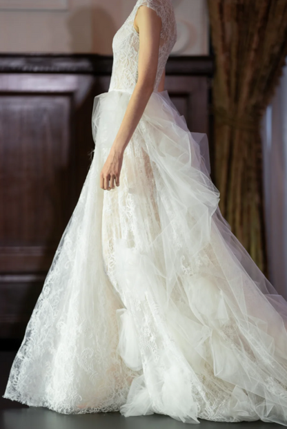 Romantic Jewel Neck Wedding Dress Lace Tulle A-Line Bridal Dress GG7315