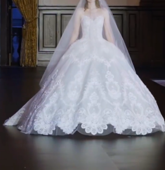 Trendy Strapless Appliques Wedding Dress Beads A-Line Bridal Dress GG7316