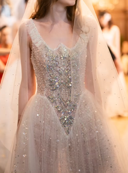 Luxurious Spaghetti Straps Beaded Prom Dress White Sequins Tulle A-Line Evening Dress GG7320