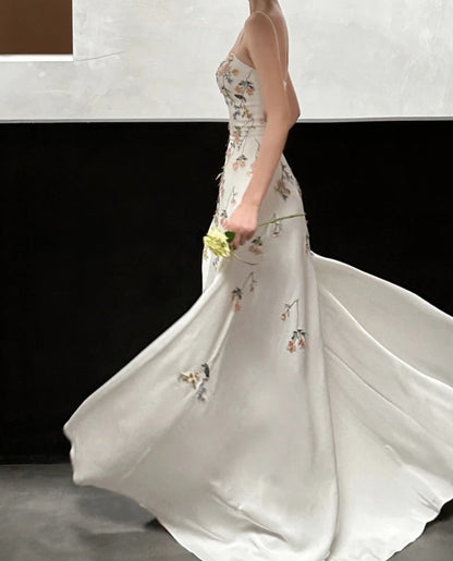 Retro Spaghetti Straps Ivory Prom Dress Appliques Satin A-Line Evening Dress GG7321