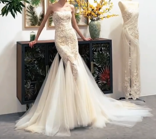 Glamorous Strapless Ivory Prom Dress Beaded Appliques Tulle Mermaid Evening Dress GG7322