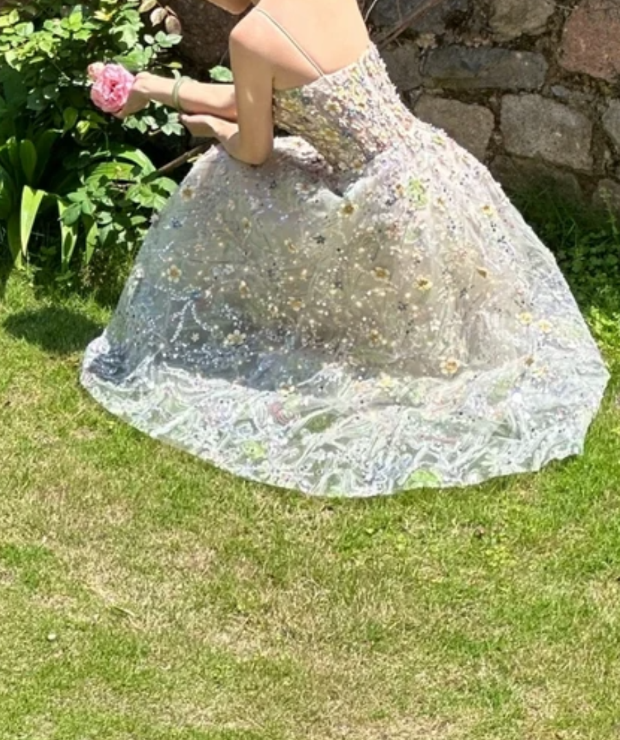 Vibrant Spaghetti Straps Prom Dress Floral Sequins A-Line Evening Dress GG7323