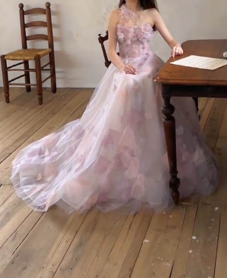Dreamy Halter Neck Tulle Prom Dress Pink Appliques A-Line Evening Dress GG7325