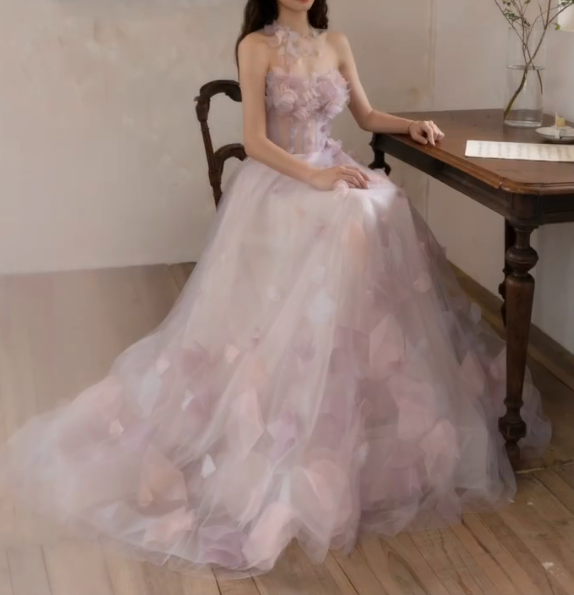 Dreamy Halter Neck Tulle Prom Dress Pink Appliques A-Line Evening Dress GG7325