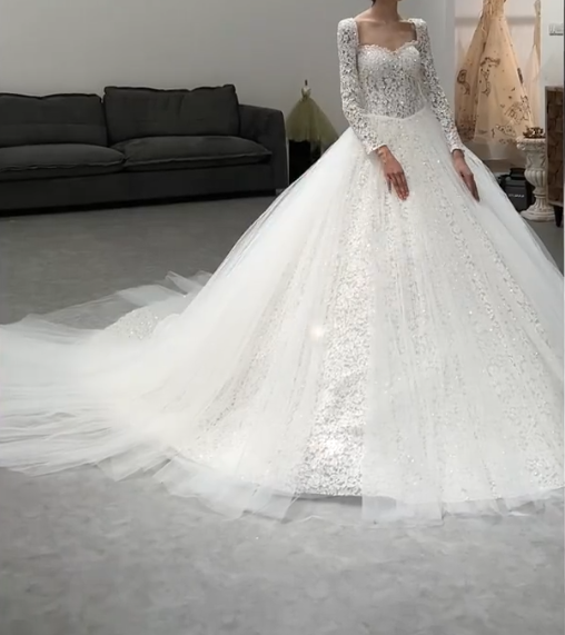 Trendy Square Neck Long Sleeve Wedding Dress Lace Sequins A-Line Bridal Dress GG7326
