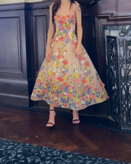 Sweet Strapless Floral Prom Dress Appliques Sequins A-Line Evening Dress GG7327