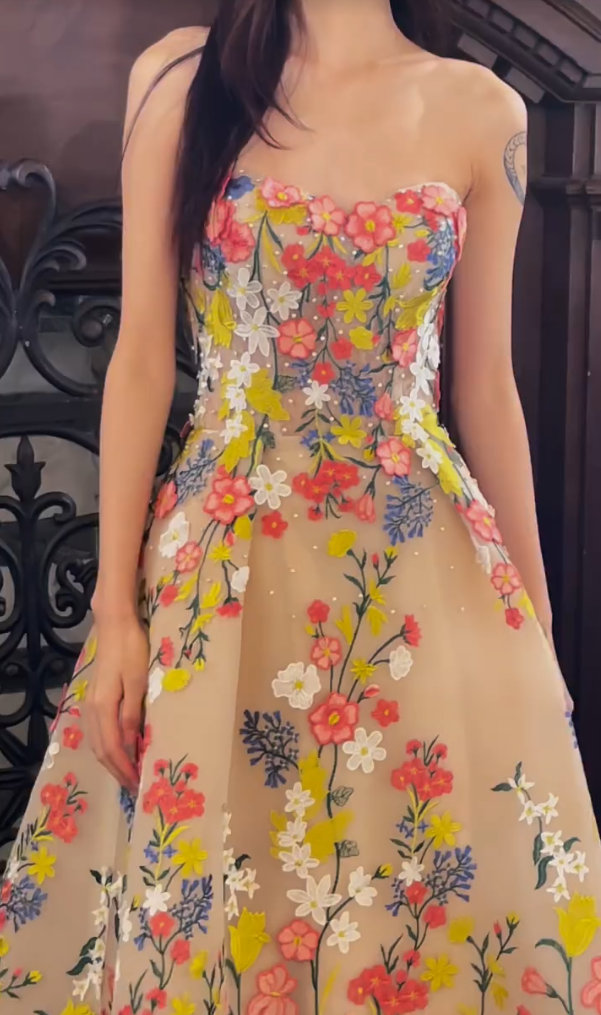 Sweet Strapless Floral Prom Dress Appliques Sequins A-Line Evening Dress GG7327