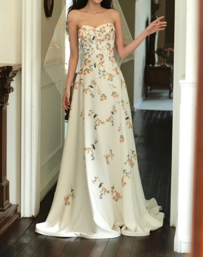 Fascinating Strapless Wedding Dress Appliques A-Line Bridal Dress GG7331
