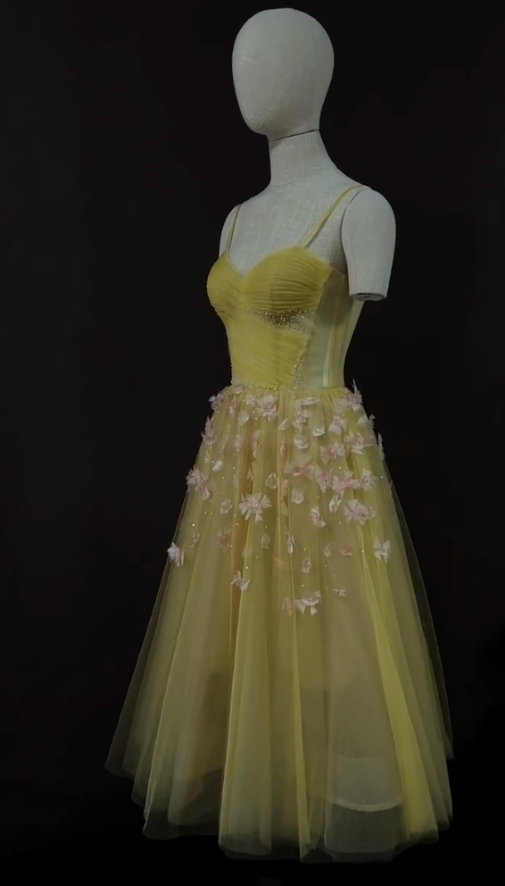 Unique Spaghetti Straps Homecoming Dress Yellow Appliques Sequins A-Line Birthday Dress GG7337