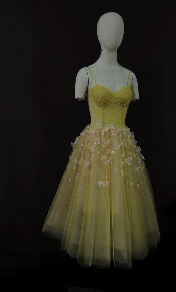Unique Spaghetti Straps Homecoming Dress Yellow Appliques Sequins A-Line Birthday Dress GG7337