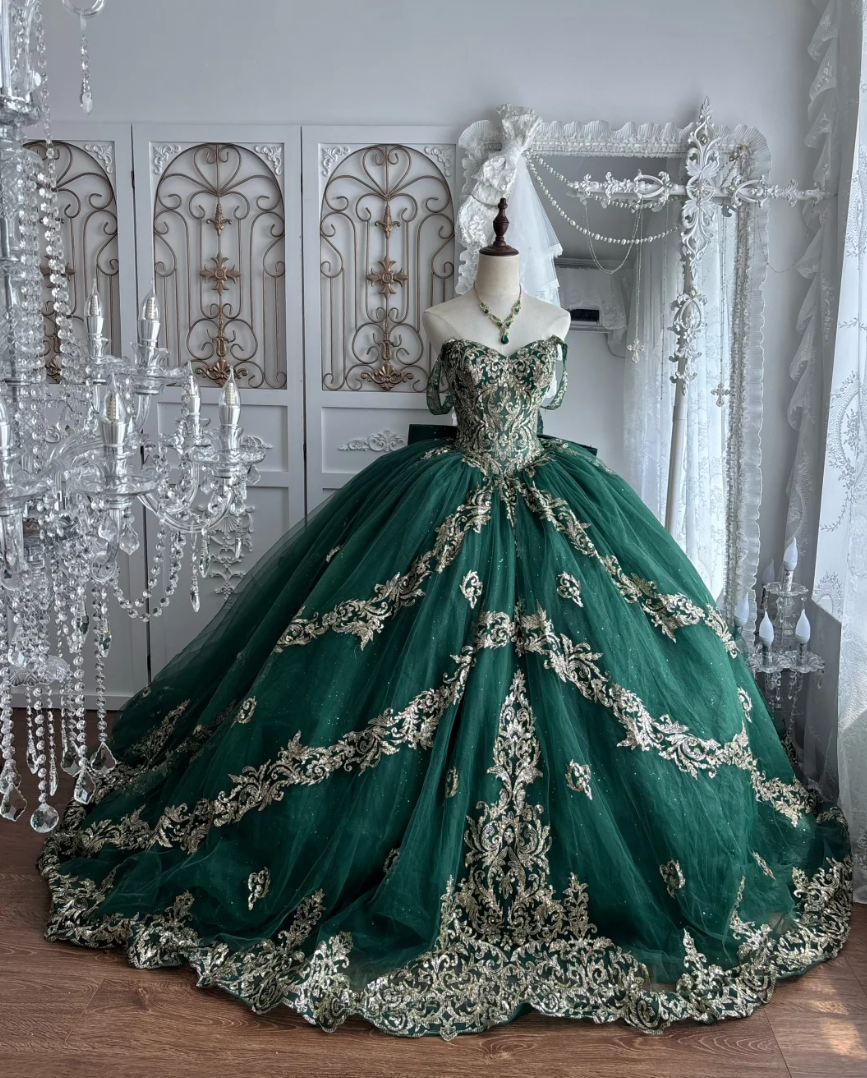 Glamorous Off-Shoulder Sequins Prom Dress Green Appliques Tulle A-Line Evening Dress GG7343