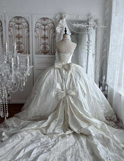 Alluring Strapless Beaded Wedding Dress Appliques Bows A-Line Bridal Dress GG7344