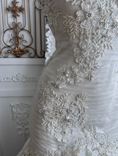 Ornate Strapless Beaded Wedding Dress Appliques Tiered Mermaid Bridal Dress GG7345
