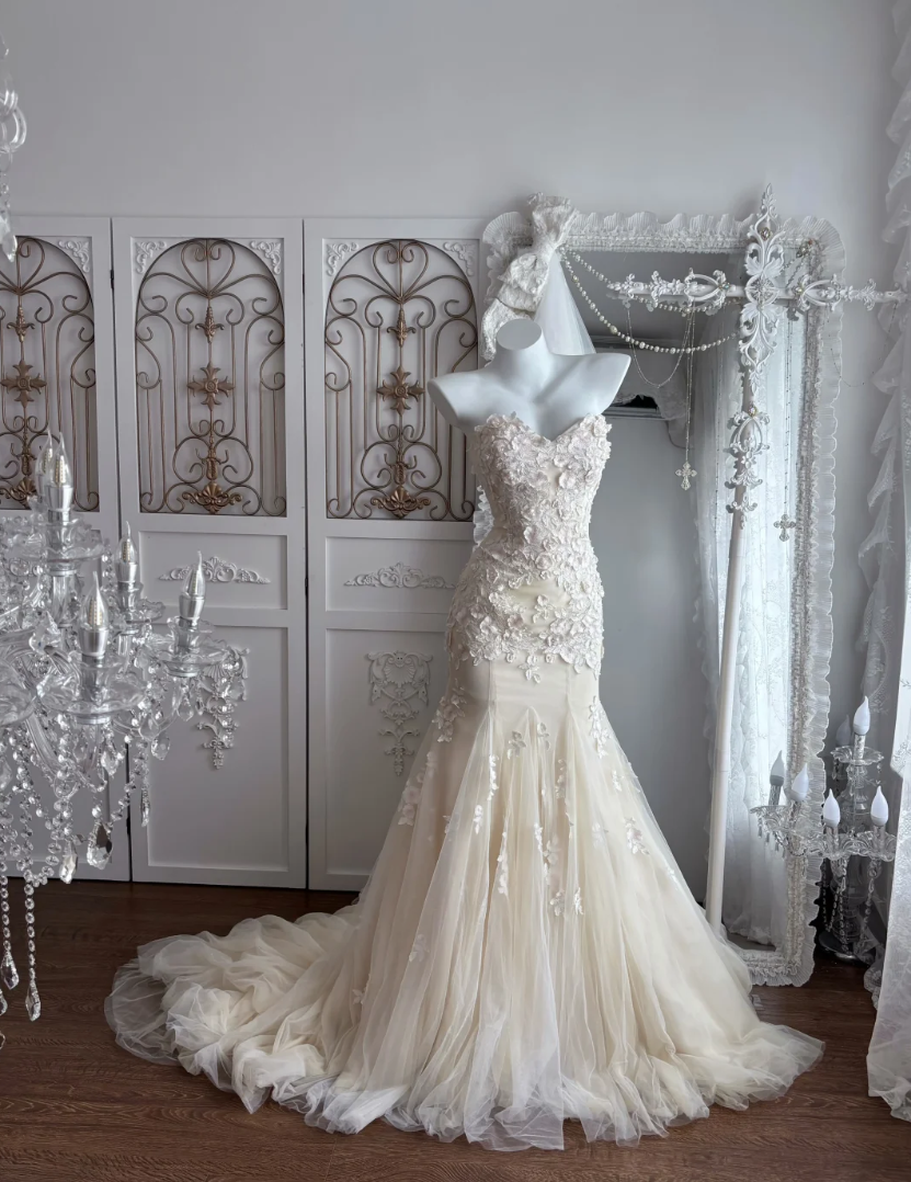 Alluring Strapless Ivory Prom Dress Appliques Tulle Mermaid Evening Dress GG7348