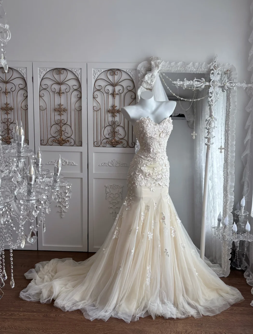 Alluring Strapless Ivory Prom Dress Appliques Tulle Mermaid Evening Dress GG7348