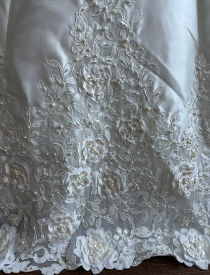 Graceful Strapless Beaded Wedding Dress Handmade Flowers A-Line Bridal Dress GG7361