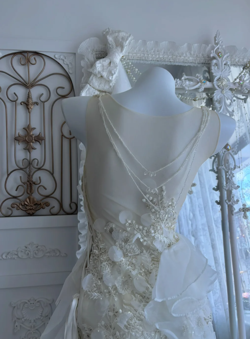 Unique Jewel Neck Beaded Wedding Dress Sequins Ruffles Mermaid Bridal Dress GG7363