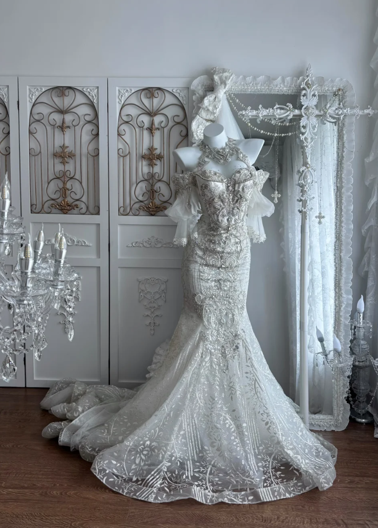 Exquisite Halter Neck Beaded Wedding Dress Long Sleeve Mermaid Bridal Dress GG7368