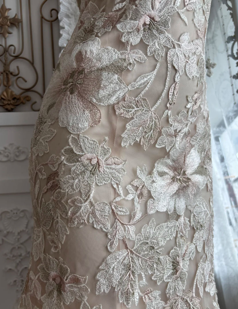 Romantic Spaghetti Straps Apricot Prom Dress Appliques Mermaid Evening Dress GG7381