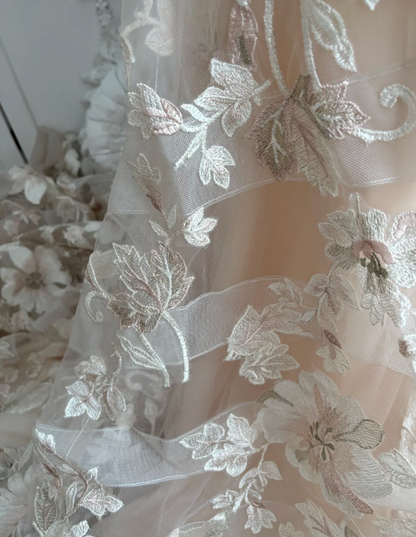 Romantic Spaghetti Straps Apricot Prom Dress Appliques Mermaid Evening Dress GG7381
