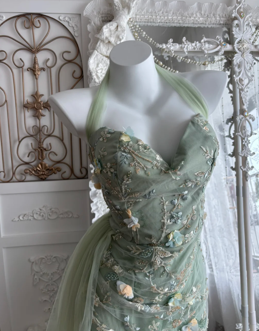 Unique Halter Neck Green Prom Dress Sequins Appliques Mermaid Evening Dress GG7390