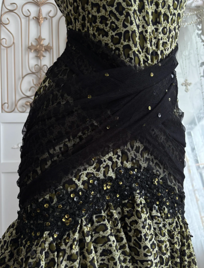 Alluring Halter Neck Ruffles Homecoming Dress Leopard Sequins Sheath Birthday Dress GG7395