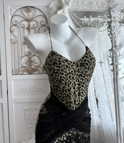 Alluring Halter Neck Ruffles Homecoming Dress Leopard Sequins Sheath Birthday Dress GG7395