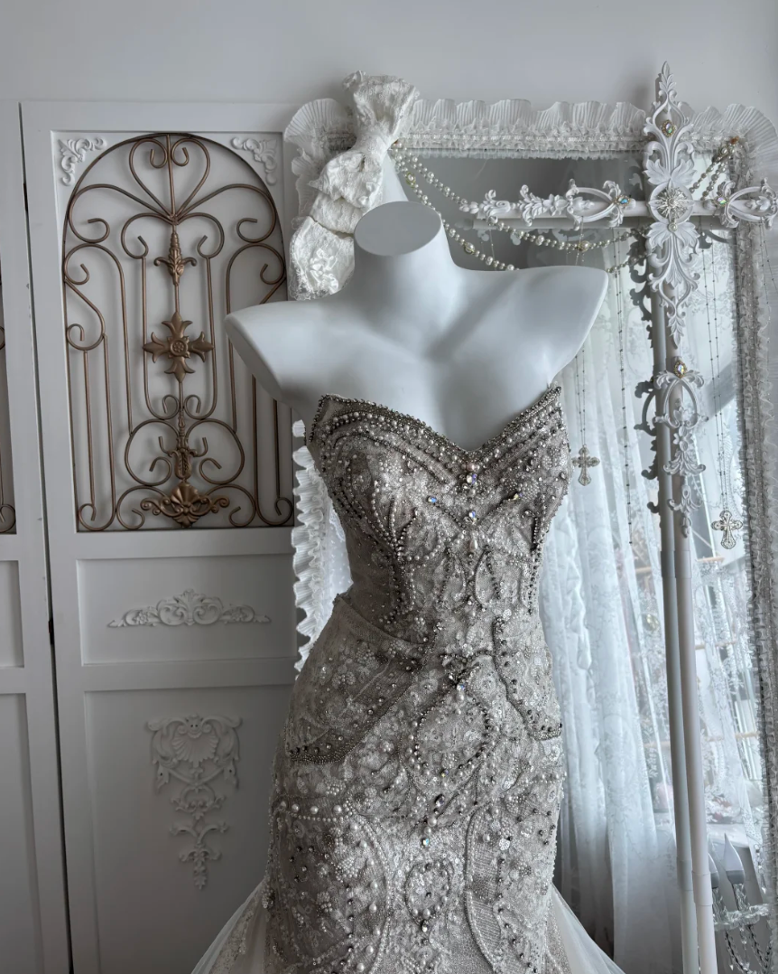 Attractive Strapless Wedding Dress Beading Tulle Mermaid Bridal Dress GG7398